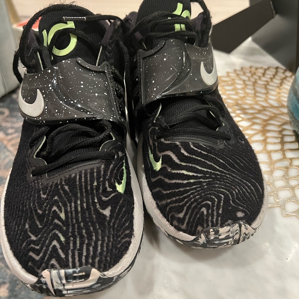 Nike KD 14 size men’s 8 1/2